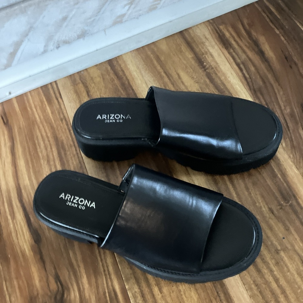 Arizona Jean CO Black Chunky Sandal Size 7.5 Women's